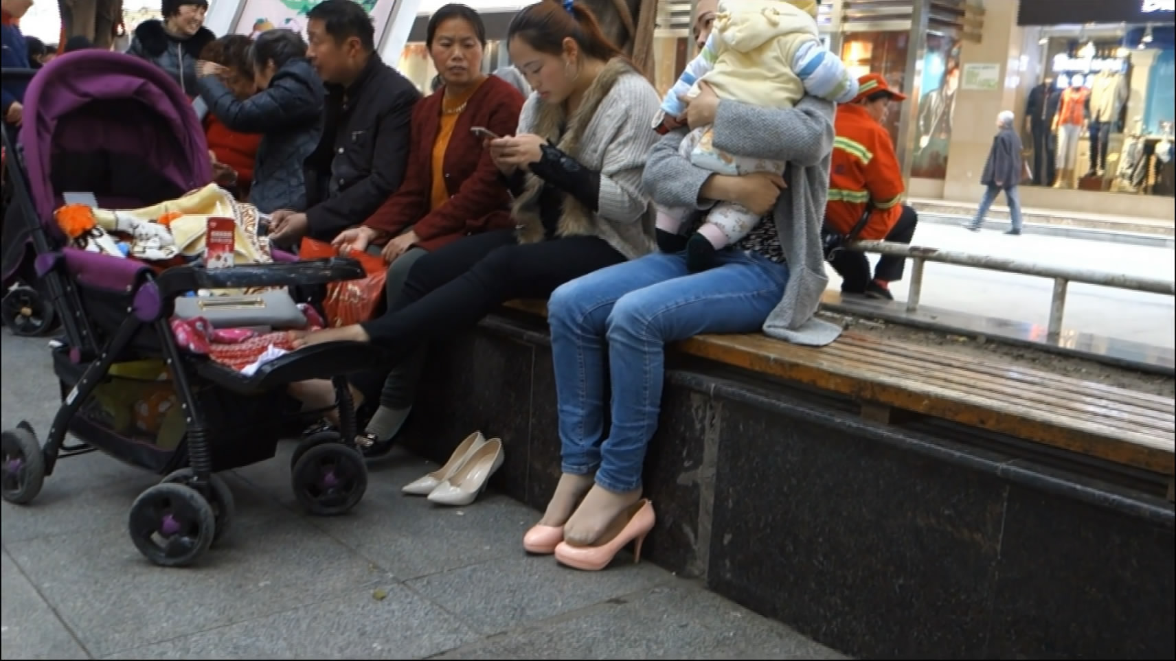 streetsnapnylon[00 00 51][20181203 221111 5]
